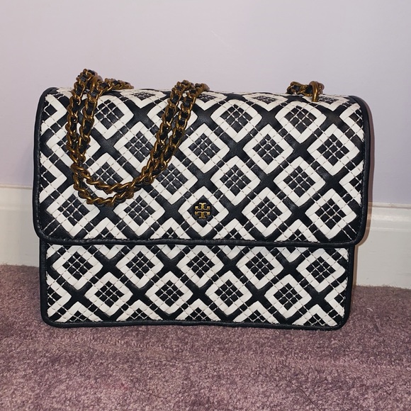 TORY BURCH Robinson Woven Leather Chain Wallet Crossbody Black/Ivory Giftbag - Picture 2 of 5